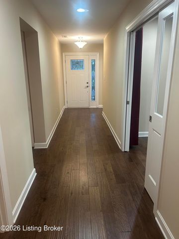 14407 Signature Point Dr, Louisville, KY 40299