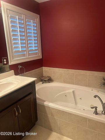14407 Signature Point Dr, Louisville, KY 40299