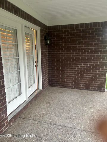 14407 Signature Point Dr, Louisville, KY 40299