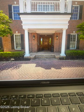 14407 Signature Point Dr, Louisville, KY 40299