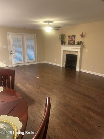 14407 Signature Point Dr, Louisville, KY 40299