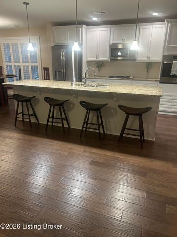 14407 Signature Point Dr, Louisville, KY 40299