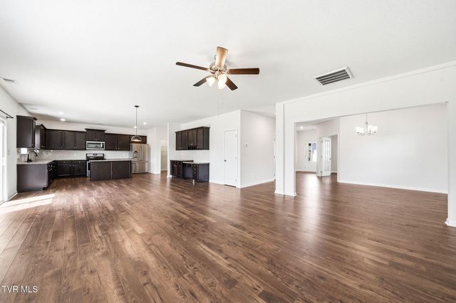 1129 Raccoon Lane, Piney Flats, TN 37686