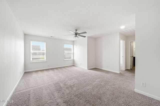 1129 Raccoon Lane, Piney Flats, TN 37686