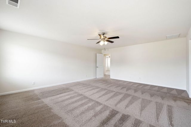 1129 Raccoon Lane, Piney Flats, TN 37686