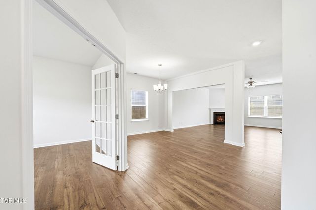 1129 Raccoon Lane, Piney Flats, TN 37686
