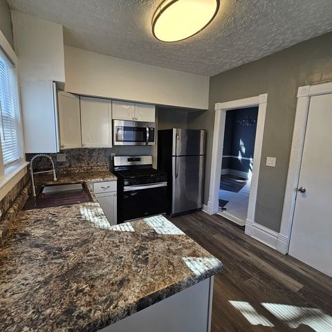 945 NORTH Avenue, Rockford, IL 61103