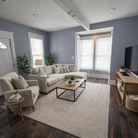 945 NORTH Avenue, Rockford, IL 61103