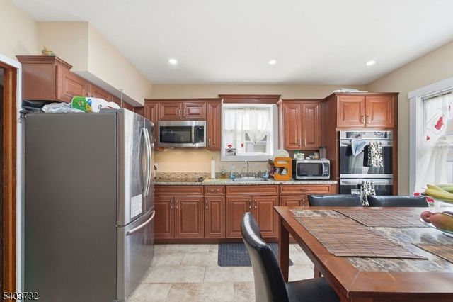 39 Hollywood Ave, Hillside Twp., NJ 07205