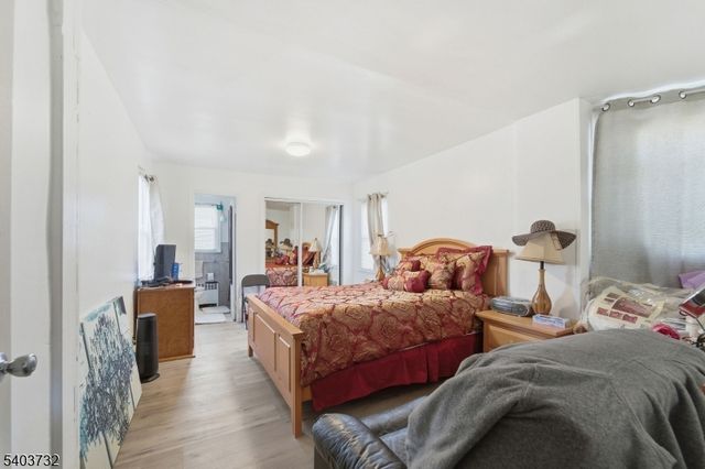 39 Hollywood Ave, Hillside Twp., NJ 07205