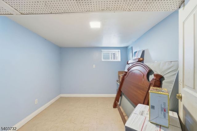 39 Hollywood Ave, Hillside Twp., NJ 07205