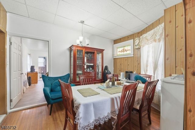 39 Hollywood Ave, Hillside Twp., NJ 07205