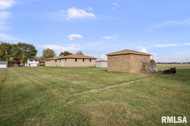 67 Buysse Drive, Coal Valley, IL 61240