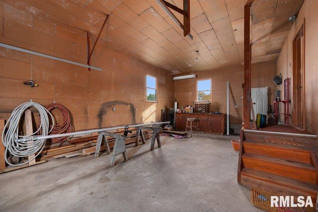 67 Buysse Drive, Coal Valley, IL 61240