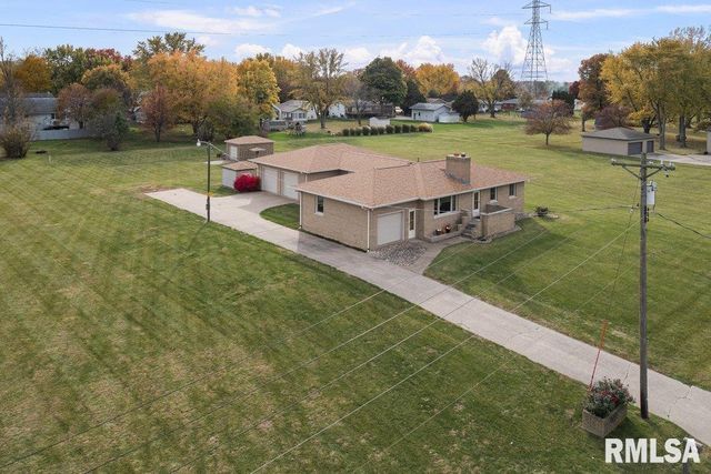 67 Buysse Drive, Coal Valley, IL 61240