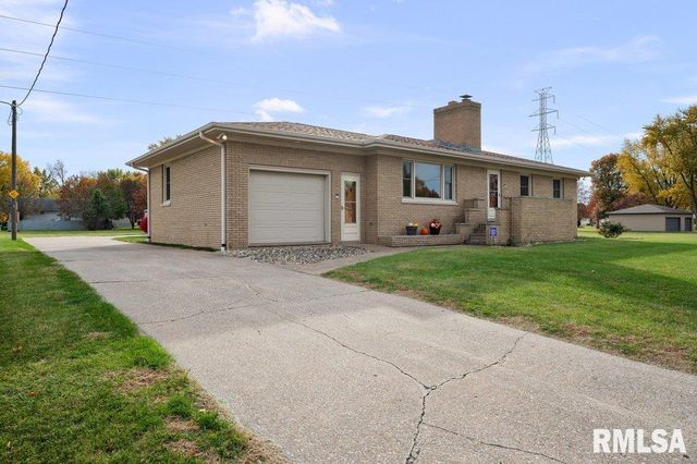 67 Buysse Drive, Coal Valley, IL 61240