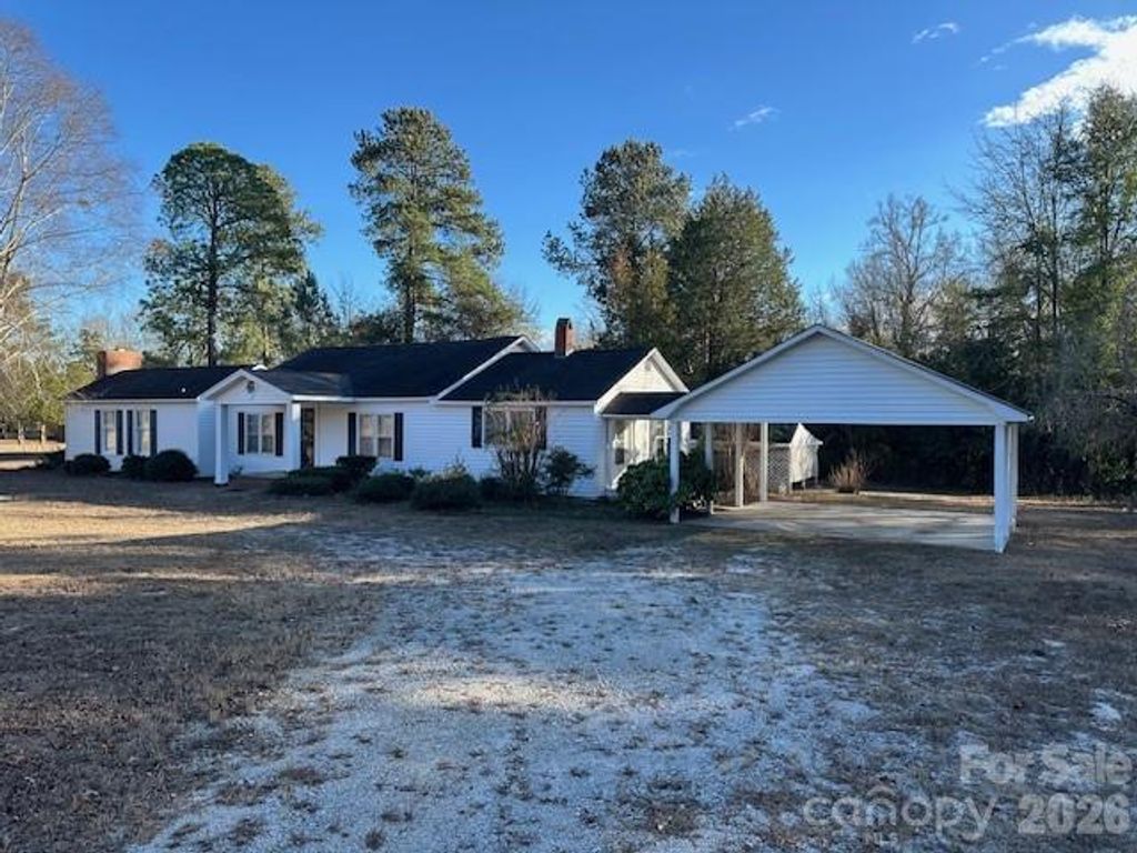 2073 John Munn Road, Bethune, SC 29009