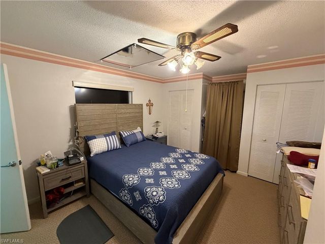 243 Thistle CT, Lehigh Acres, FL 33936
