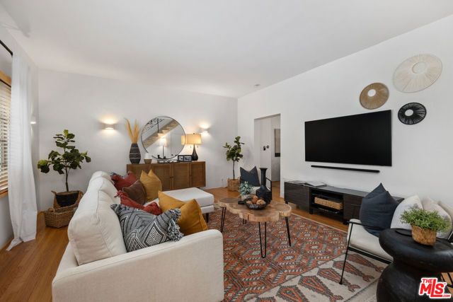 466 N Harper Avenue, Los Angeles, CA 90048