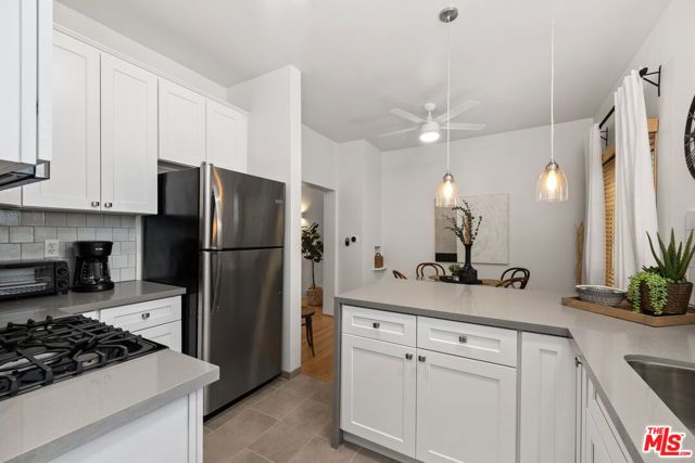 466 N Harper Avenue, Los Angeles, CA 90048