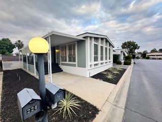 2706 W Ashlan # 223, Fresno, CA 93705