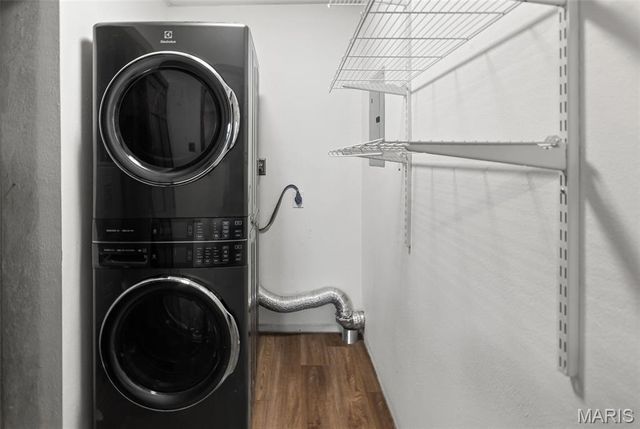 9 N Main Street, Moro, IL 62067