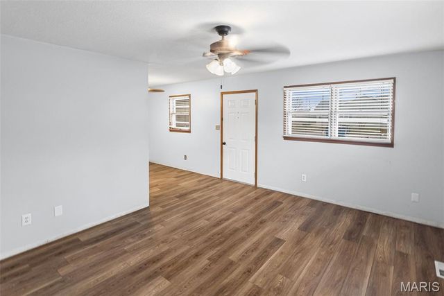 9 N Main Street, Moro, IL 62067