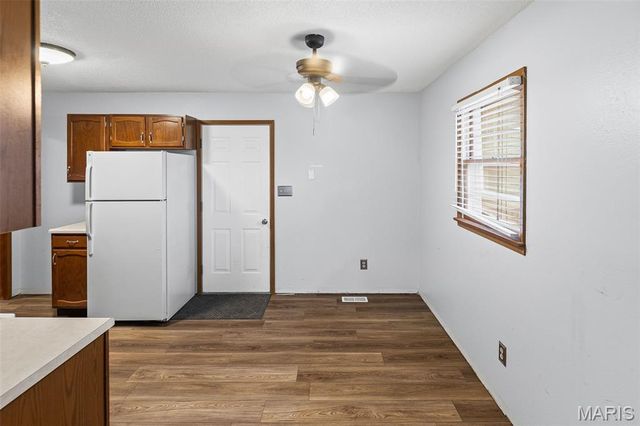 9 N Main Street, Moro, IL 62067