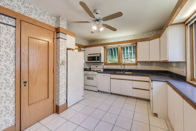 734 Bonnie Brae Place, River Forest, IL 60305