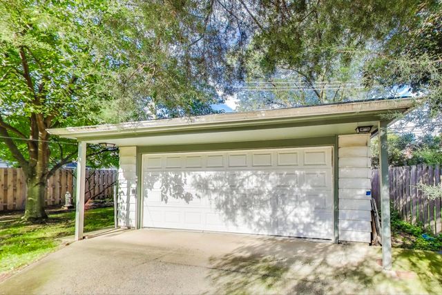 734 Bonnie Brae Place, River Forest, IL 60305