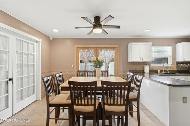 7 Shelli Terrace, Barnegat, NJ 08005