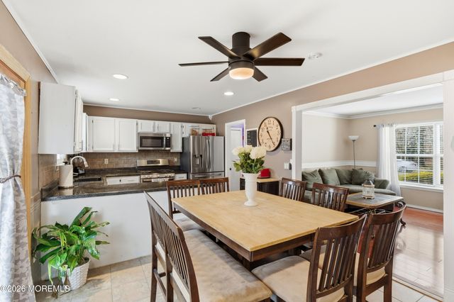 7 Shelli Terrace, Barnegat, NJ 08005