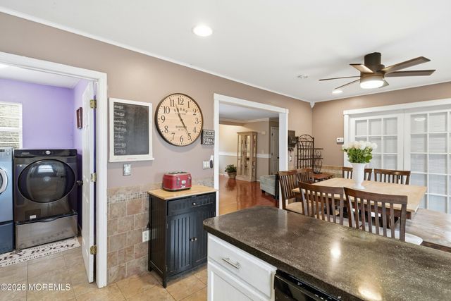 7 Shelli Terrace, Barnegat, NJ 08005