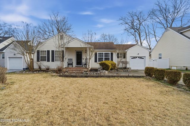 7 Shelli Terrace, Barnegat, NJ 08005