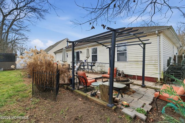 7 Shelli Terrace, Barnegat, NJ 08005