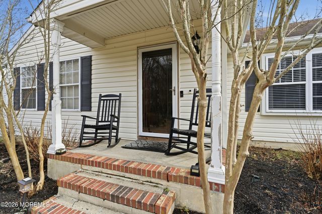 7 Shelli Terrace, Barnegat, NJ 08005