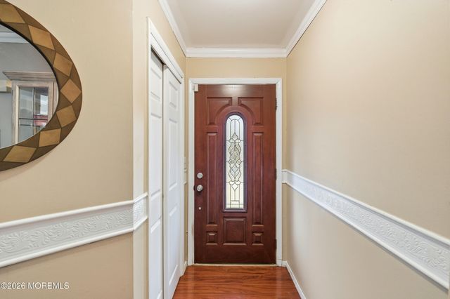 7 Shelli Terrace, Barnegat, NJ 08005