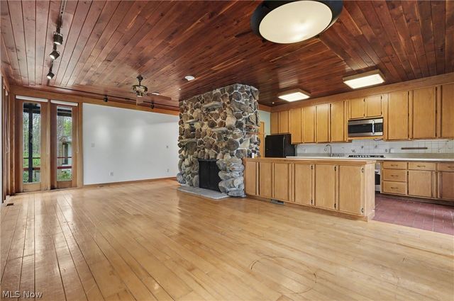 12376 Heath Road, Chesterland, OH 44026