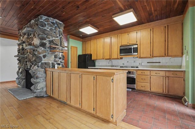 12376 Heath Road, Chesterland, OH 44026