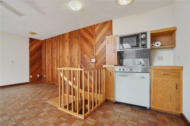 12376 Heath Road, Chesterland, OH 44026