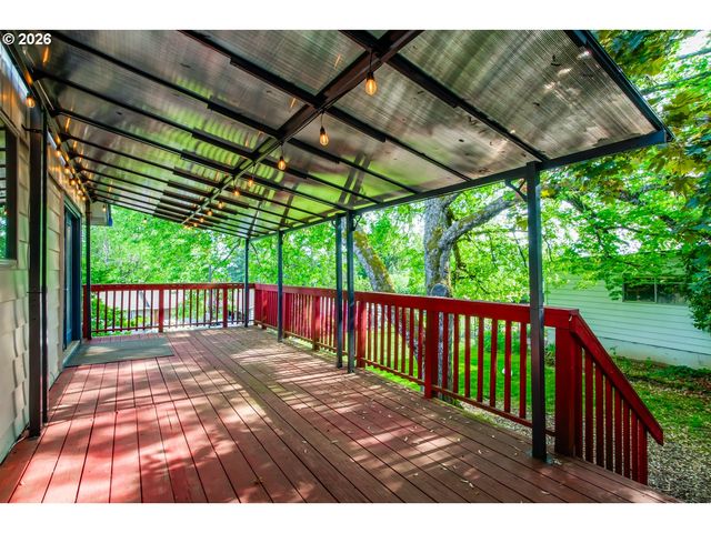 34205 Se LAWTON Rd, Washougal, WA 98671