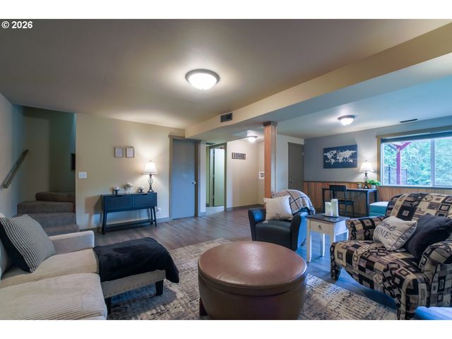 34205 Se LAWTON Rd, Washougal, WA 98671