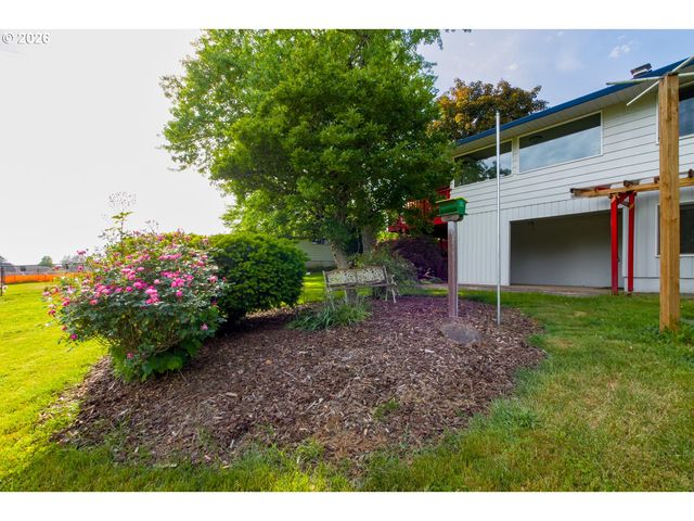 34205 Se LAWTON Rd, Washougal, WA 98671