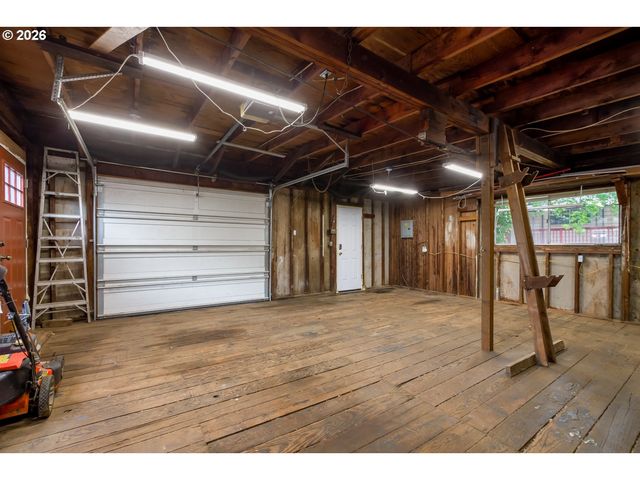 34205 Se LAWTON Rd, Washougal, WA 98671