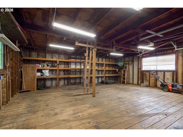 34205 Se LAWTON Rd, Washougal, WA 98671
