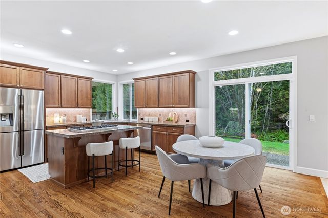 9061 236th Avenue NE, Redmond, WA 98053