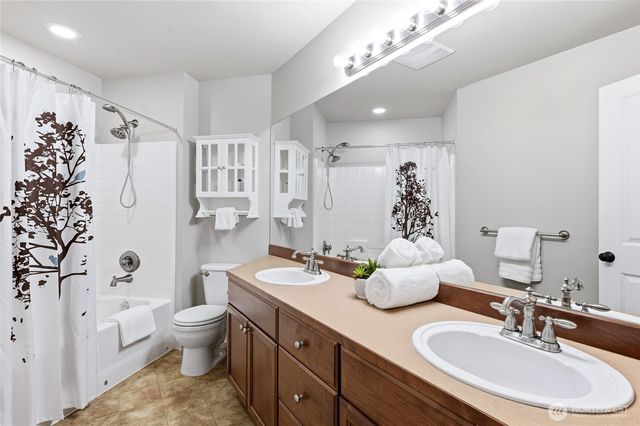 9061 236th Avenue NE, Redmond, WA 98053