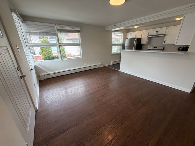 26 E Washington Avenue 1, Lake Bluff, IL 60044