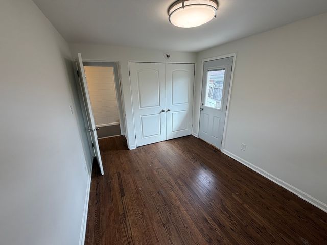 26 E Washington Avenue 1, Lake Bluff, IL 60044