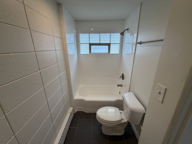 26 E Washington Avenue 1, Lake Bluff, IL 60044